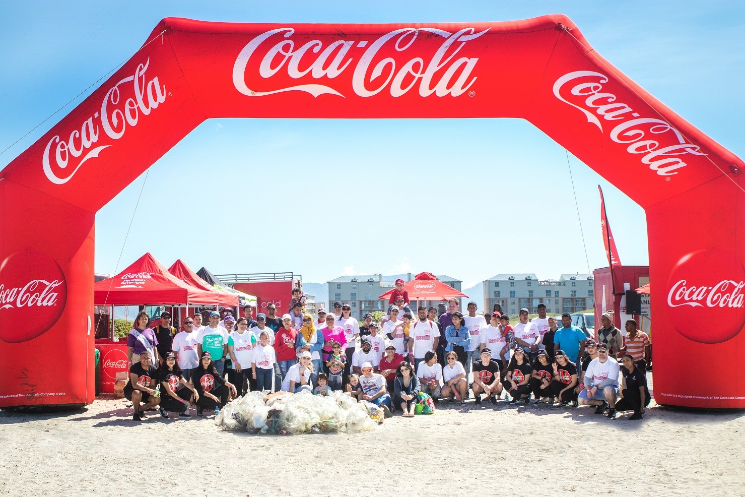 Cleaning up our coastline on International Coastal Clean-up Day