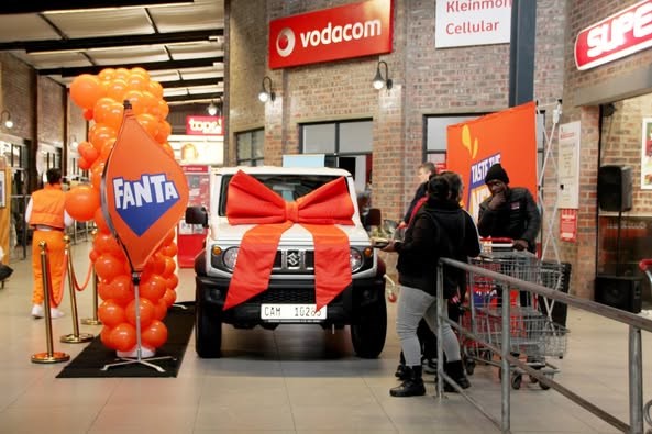 Fanta Fans Celebrate Big Win: New Car Driven Home in Style